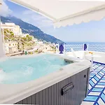 Aurora Luxury Seaview 펜션 *