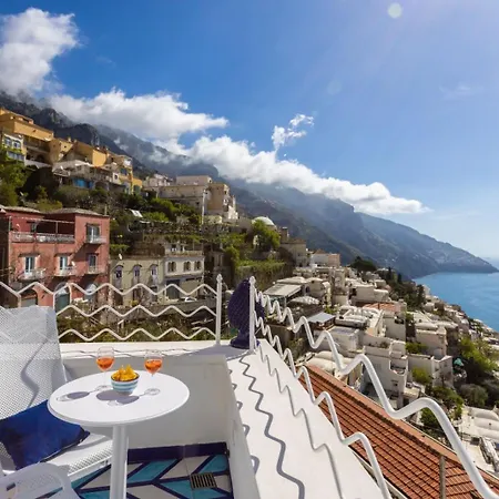 بيت للعطل Aurora Luxury Seaview *