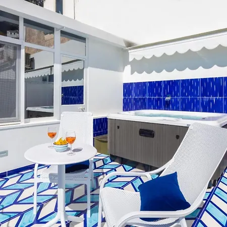 بيت للعطل Aurora Luxury Seaview