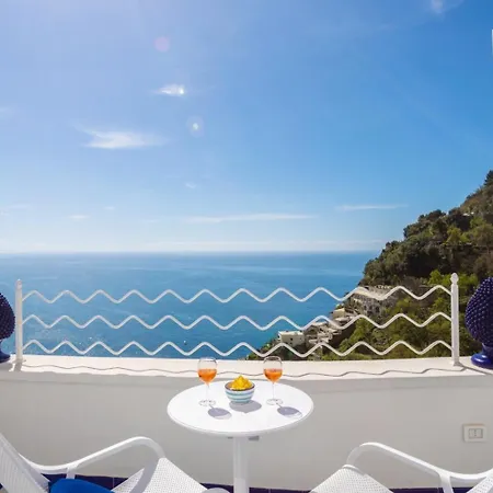 Aurora Luxury Seaview بيت للعطل بوسيتانو