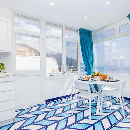 Aurora Luxury Seaview بيت للعطل بوسيتانو