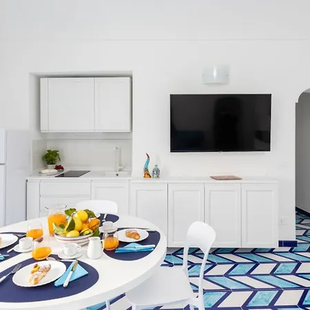 Aurora Luxury Seaview * بوسيتانو