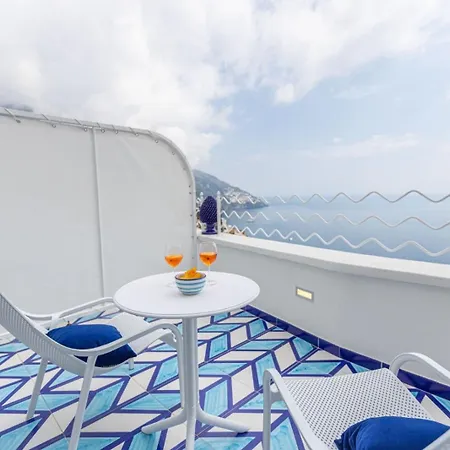 Aurora Luxury Seaview بيت للعطل *