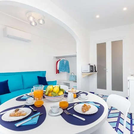 Aurora Luxury Seaview بيت للعطل بوسيتانو