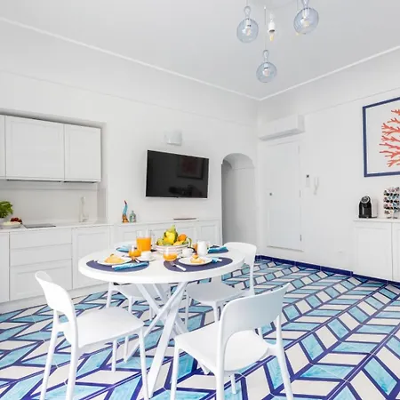 Aurora Luxury Seaview بيت للعطل